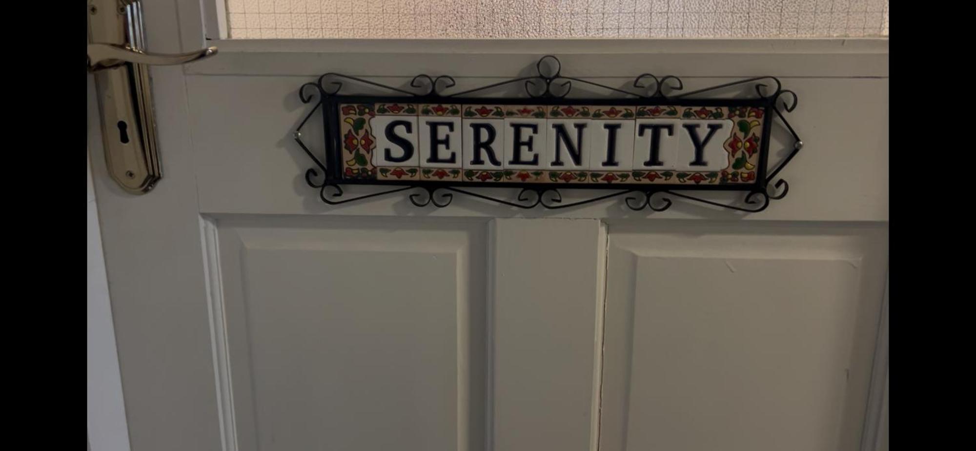 Serenity Longford Esterno foto